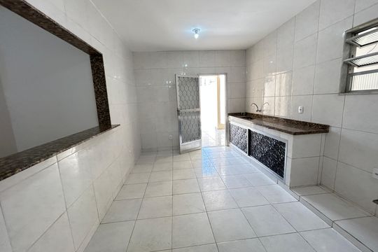 Cozinha de casa para alugar com 2 quartos, 150m² em Rocha Miranda, Rio de Janeiro