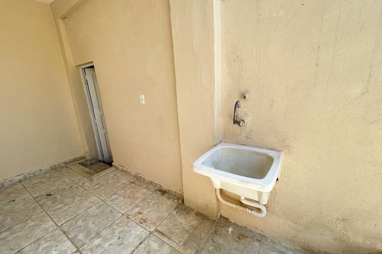 Área de Serviço de casa para alugar com 2 quartos, 150m² em Rocha Miranda, Rio de Janeiro