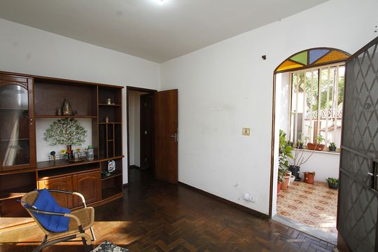 Casa para alugar com 3 quartos, 100m² em Aparecida, Belo Horizonte