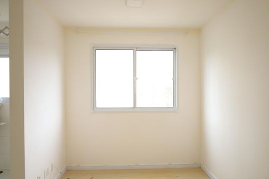 Sala de apartamento para alugar com 2 quartos, 42m² em Jardim Helian, São Paulo