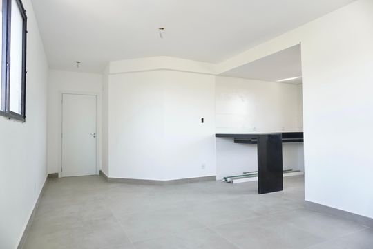Apartamento à venda com 3 quartos, 90m² em Calafate, Belo Horizonte