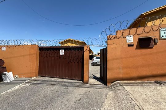 Fachada de casa de condomínio à venda com 2 quartos, 54m² em Darcy Vargas, Belo Horizonte