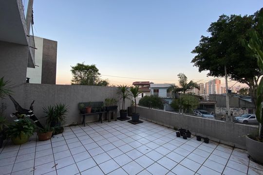 Casa para alugar com 3 quartos, 180m² em Jardim das Vertentes, São Paulo