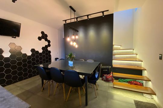 Casa para alugar com 3 quartos, 180m² em Jardim das Vertentes, São Paulo