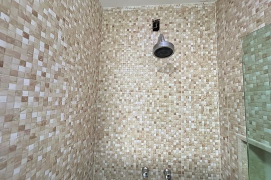 Banheiro da Suíte 1 de casa à venda com 4 quartos, 450m² em Vila Valqueire, Rio de Janeiro
