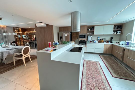 Cozinha de casa à venda com 4 quartos, 450m² em Vila Valqueire, Rio de Janeiro