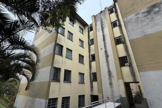 Apartamento para alugar com 2 quartos, 52m² em Jardim Bom Sucesso, Carapicuíba