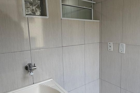 Apartamento para alugar com 2 quartos, 52m² em Jardim Bom Sucesso, Carapicuíba