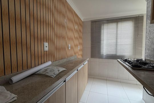 Apartamento para alugar com 2 quartos, 52m² em Jardim Bom Sucesso, Carapicuíba