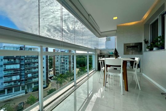 Varanda de apartamento à venda com 2 quartos, 84m² em Barra da Tijuca, Rio de Janeiro