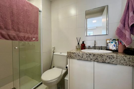 Banheiro de apartamento à venda com 2 quartos, 84m² em Barra da Tijuca, Rio de Janeiro