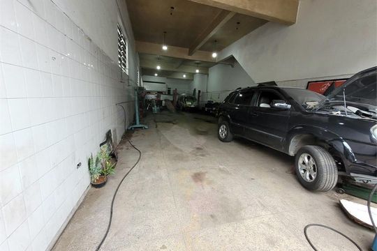 Casa à venda com 6 quartos, 350m² em Vila Nhocuné, São Paulo