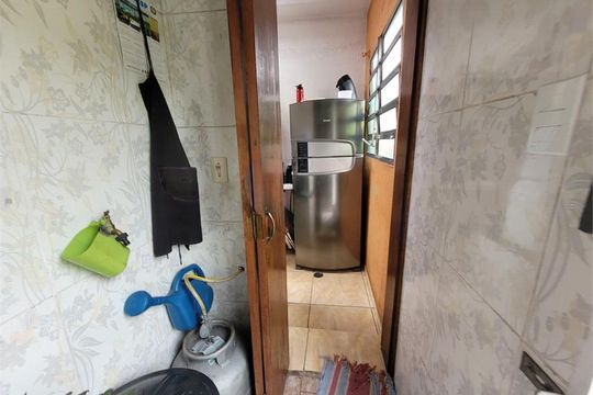 Casa à venda com 6 quartos, 350m² em Vila Nhocuné, São Paulo