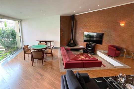 Casa à venda com 4 quartos, 322m² em Jaragua, São Paulo