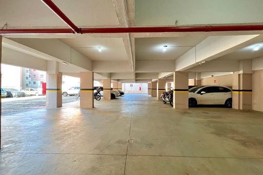 Garagem  de apartamento para alugar com 2 quartos, 53m² em Nova Califórnia, Juiz de Fora