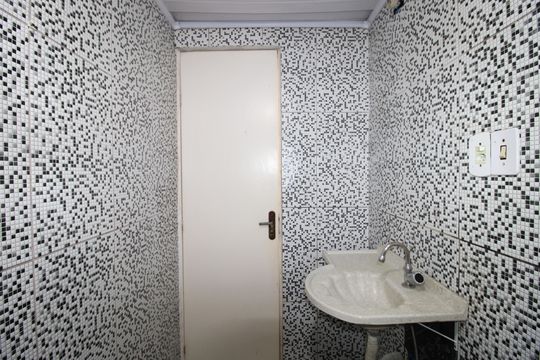 Banheiro de apartamento para alugar com 2 quartos, 37m² em Cidade Tiradentes, São Paulo