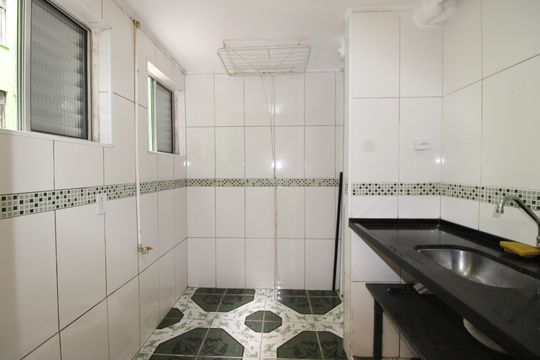 Cozinha / Área de serviço de apartamento para alugar com 2 quartos, 37m² em Cidade Tiradentes, São Paulo