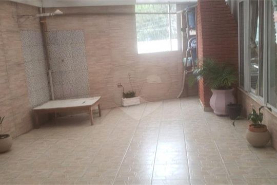 Casa à venda com 2 quartos, 297m² em Vila Nova Galvão, São Paulo