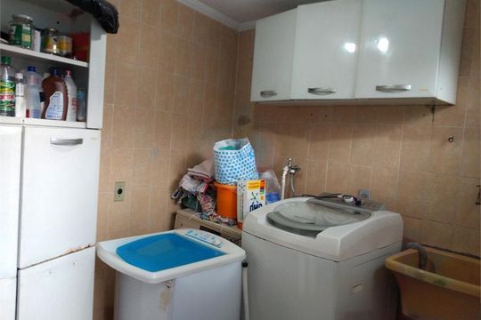 Casa à venda com 3 quartos, 140m² em Vila Roque, São Paulo