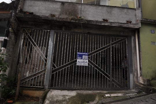 Fachada de casa para alugar com 1 quarto, 80m² em Associacao Sobradinho, São Paulo