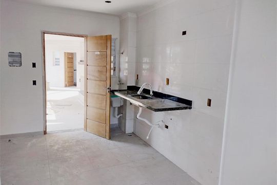 Casa de Condomínio à venda com 1 quarto, 40m² em Parque Vitoria, São Paulo