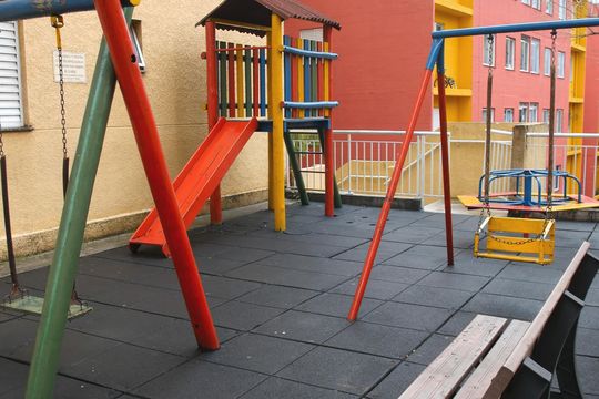 Playground de apartamento para alugar com 2 quartos, 45m² em Parque Guarapiranga, São Paulo