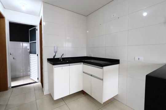 Cozinha de apartamento para alugar com 2 quartos, 47m² em Chácara Seis de Outubro, São Paulo