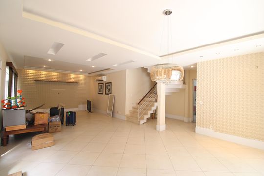 Casa de Condomínio para alugar com 4 quartos, 350m² em Jacarepaguá, Rio de Janeiro