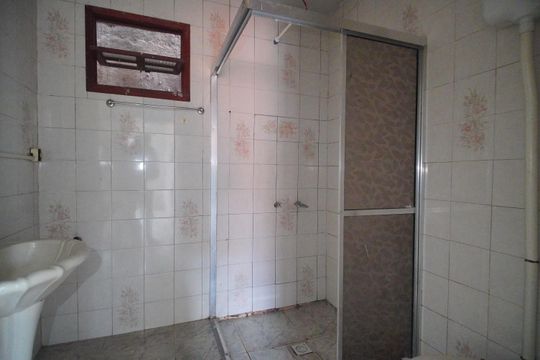 Banheiro de apartamento para alugar com 2 quartos, 60m² em Freitas, Sapucaia do Sul