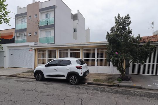 Fachada de casa à venda com 3 quartos, 177m² em Vila Cecilia Maria, Santo André