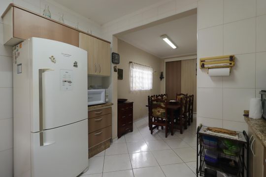 Cozinha de casa à venda com 3 quartos, 177m² em Vila Cecilia Maria, Santo André