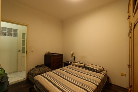 Quarto 2 de casa à venda com 3 quartos, 177m² em Vila Cecilia Maria, Santo André