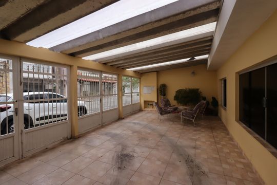 Garagem de casa à venda com 3 quartos, 177m² em Vila Cecilia Maria, Santo André