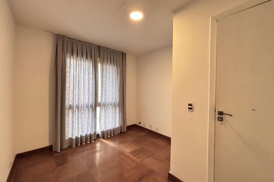 Quarto 2 de apartamento para alugar com 3 quartos, 146m² em Jardim Europa, São Paulo