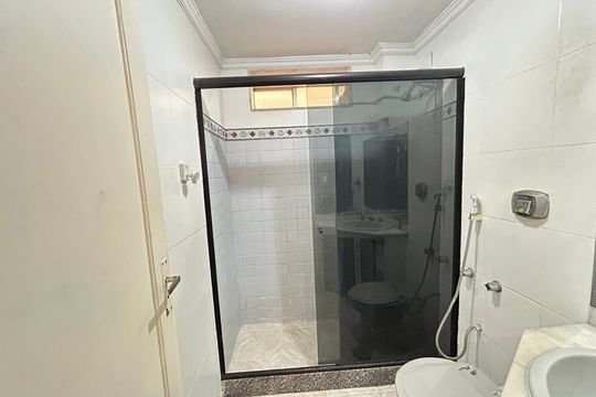 Banheiro de apartamento à venda com 3 quartos, 65m² em Lins de Vasconcelos, Rio de Janeiro