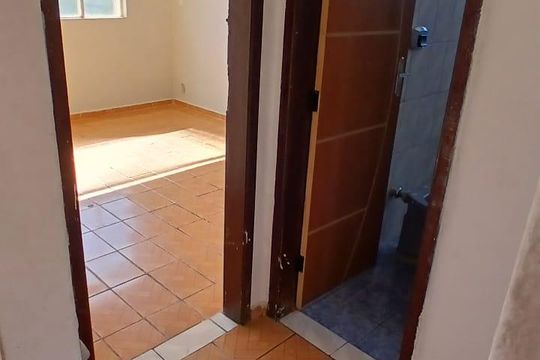 Quarto de casa para alugar com 2 quartos, 140m² em Alípio de Melo, Belo Horizonte