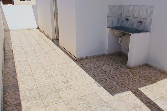 Área externa de casa para alugar com 2 quartos, 140m² em Alípio de Melo, Belo Horizonte