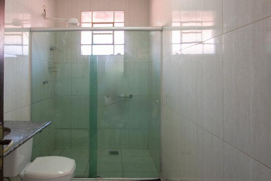 Banheiro Social de casa para alugar com 3 quartos, 130m² em Alípio de Melo, Belo Horizonte
