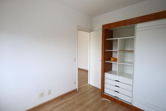 Quarto 1 de apartamento para alugar com 1 quarto, 35m² em Umuarama, Osasco