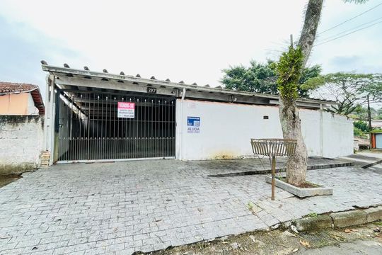 Fachada com Placa de casa para alugar com 3 quartos, 380m² em Chácara Tres Pain, Embu das Artes