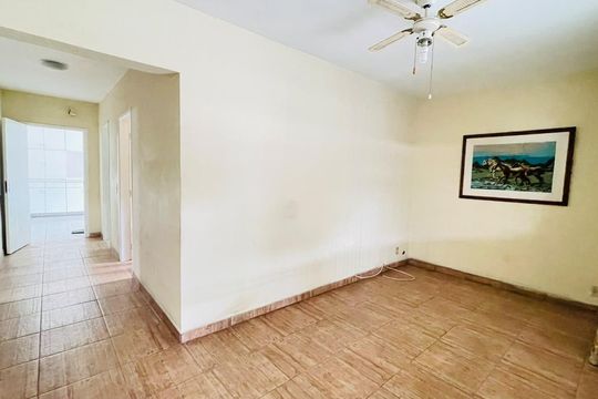 Casa para alugar com 3 quartos, 380m² em Chácara Tres Pain, Embu das Artes