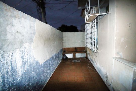 Quintal - frente de casa à venda com 3 quartos, 200m² em Olaria, Rio de Janeiro
