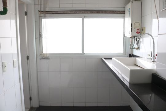 Área de Serviço de apartamento para alugar com 4 quartos, 294m² em Água Branca, São Paulo