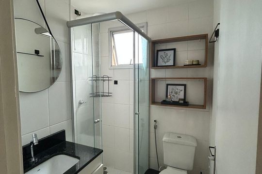 Banheiro de apartamento à venda com 2 quartos, 49m² em Jardim Myrian Moreira da Costa, Campinas