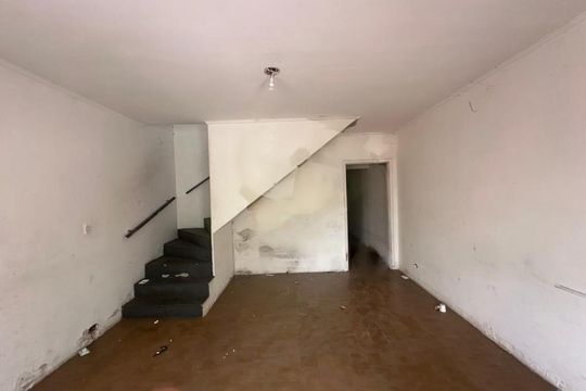 Casa à venda com 4 quartos, 150m² em Vila Monumento, São Paulo
