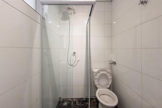 Banheiro de kitnet/studio para alugar com 1 quarto, 30m² em Cambuci, São Paulo