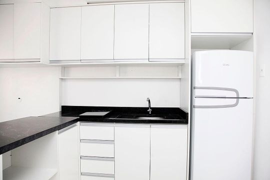 Studio - Cozinha de kitnet/studio para alugar com 1 quarto, 25m² em Farroupilha, Porto Alegre