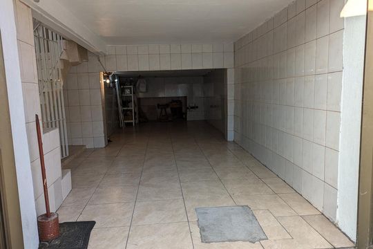 Área externa de casa à venda com 4 quartos, 150m² em Vila Paiva, São Paulo