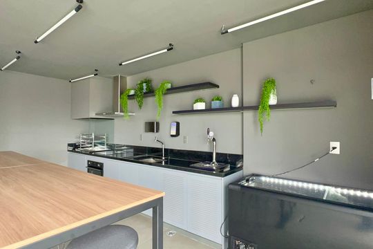 Área comum de kitnet/studio para alugar com 1 quarto, 25m² em Pinheiros, São Paulo