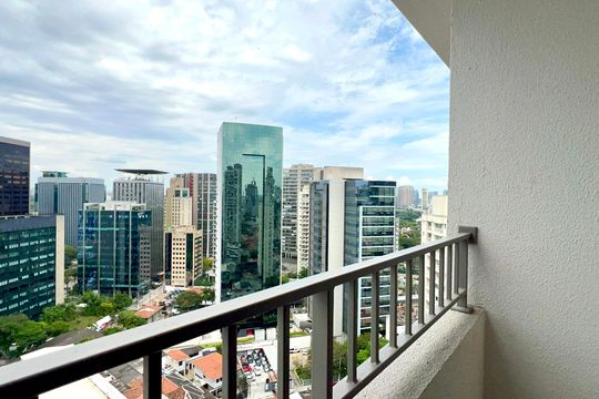 Varanda de kitnet/studio para alugar com 1 quarto, 25m² em Pinheiros, São Paulo